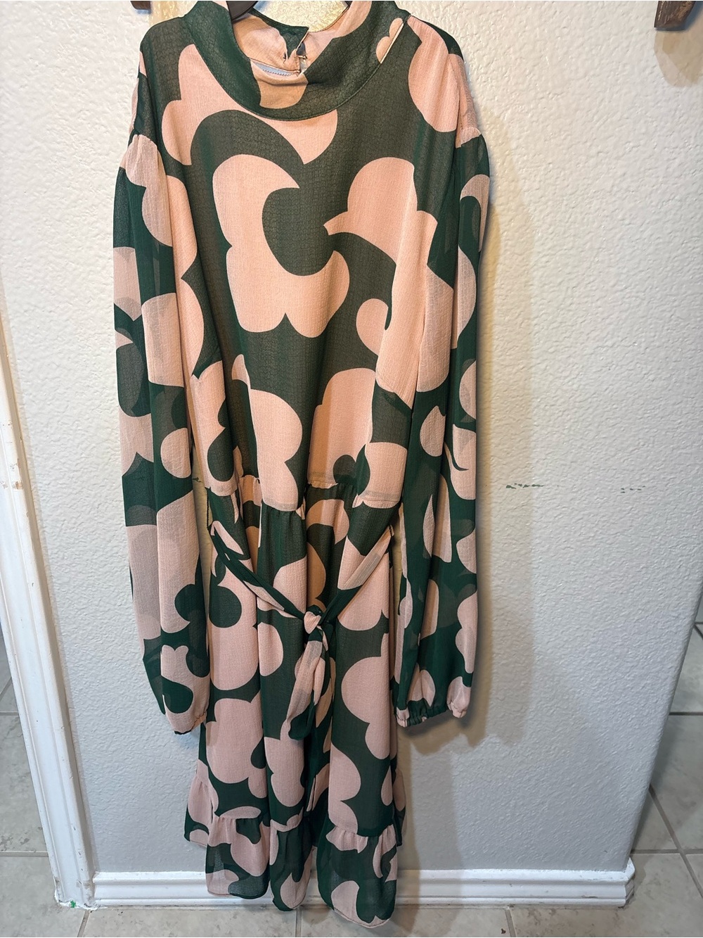 Boden Lottie Ruffle Hem Dress in Palm Leaf Green & Pink Size 6R